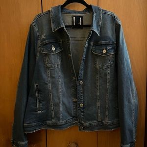 NWOT Women’s plus jean jacket